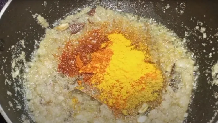 গ্রেভি তৈরি
