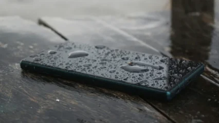 মোবাইল এ পানি ঢুকলে কি করনীয়?